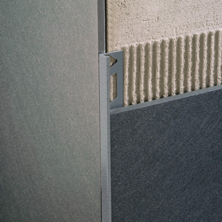 Profil | 1x270 cm | Profil en L Alu Revêtement en poudre Gris Ciment Relief
