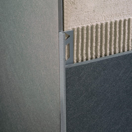 Profil | 1.25x270 cm | Profil en L Alu Revêtement en poudre Gris Ciment Relief